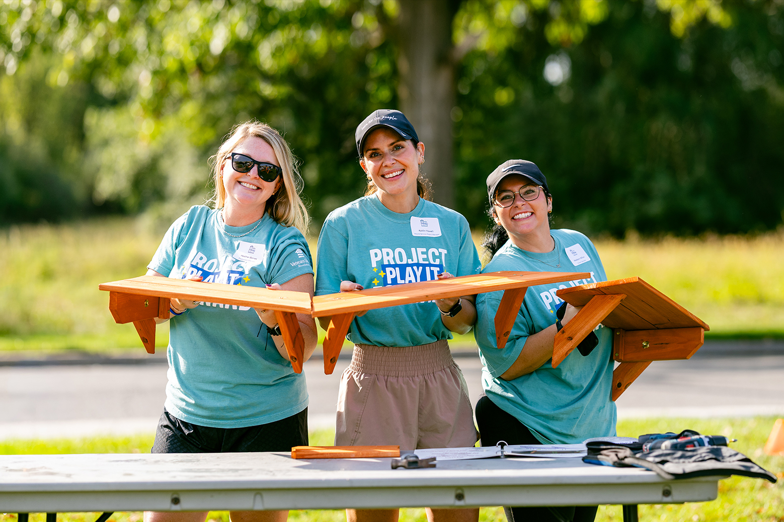 Group of women volunteering.